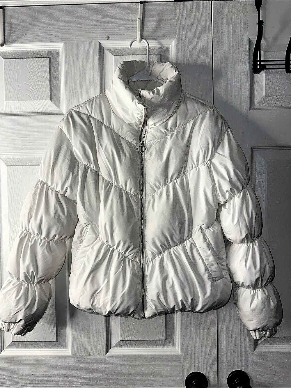 Love Tree White Puffer Jacket Size Medium Like New